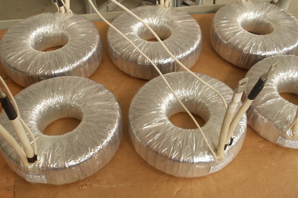 Рис. 7. Тороидальная намотка Рис. 7. Тороидальная намотка